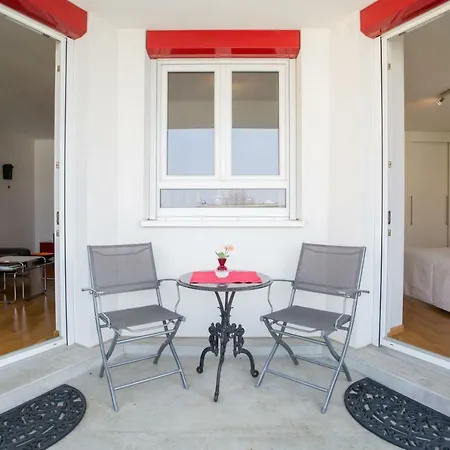 Freiburg-desing-apartment 1 *